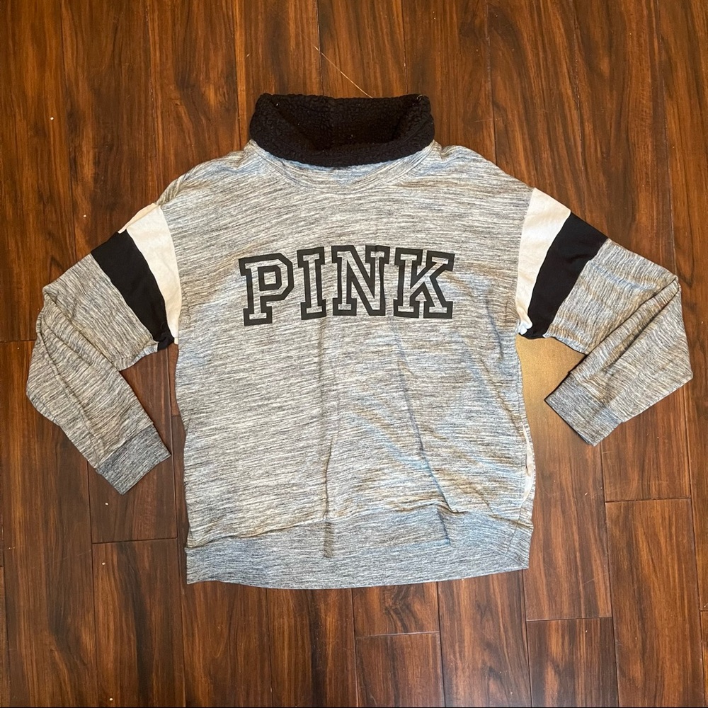 VS PINK Pullover